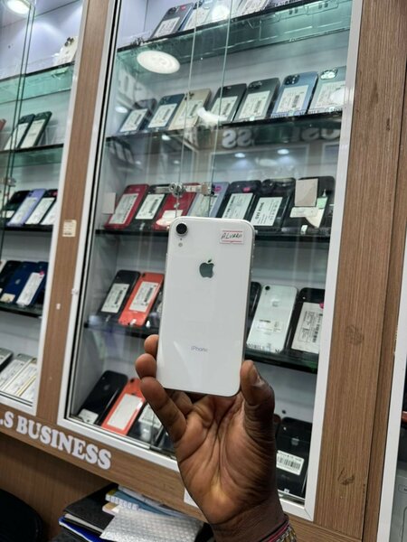 iPhone XR