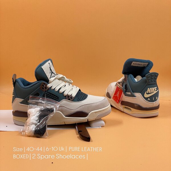 JORDAN 4s