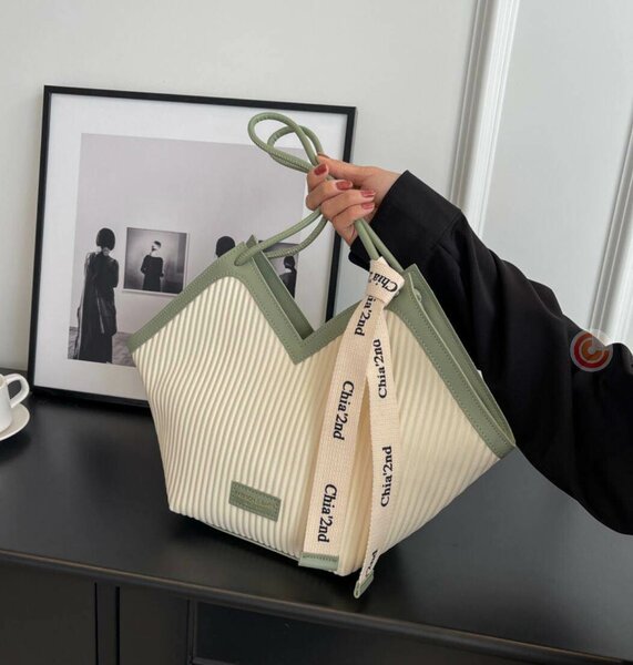 Hand bag