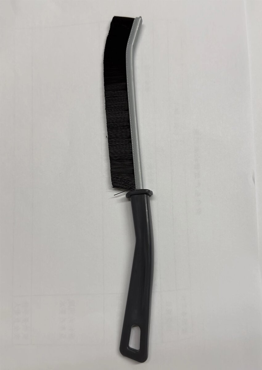 Corner brush