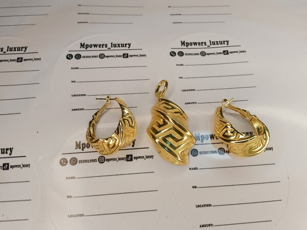 Classic earrings