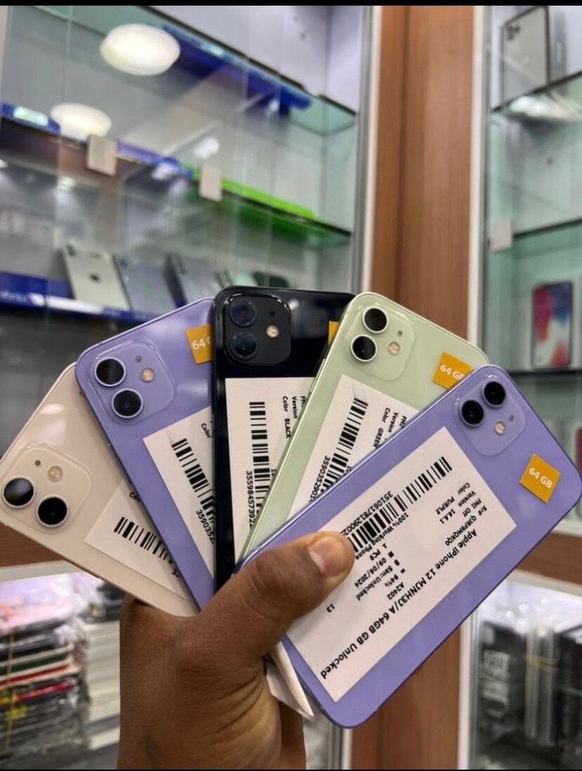 iPhone 12 simple