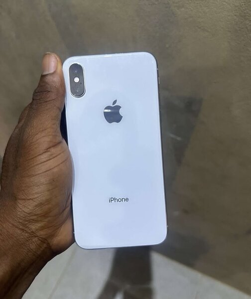 iPhone X UK use