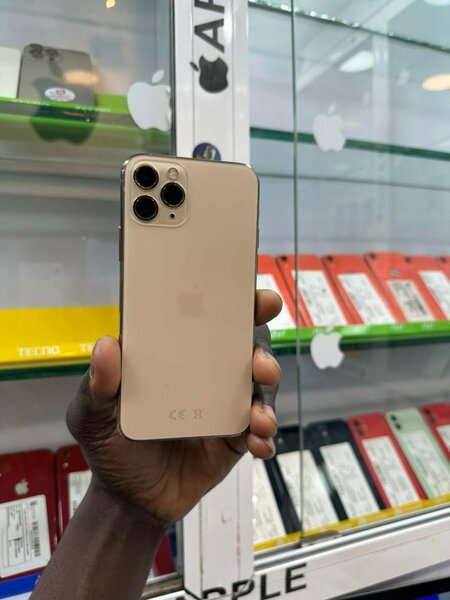 iPhone 11pro 64giga quasi neuf