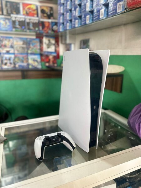 PS5 DIGITAL 6 JEUX
