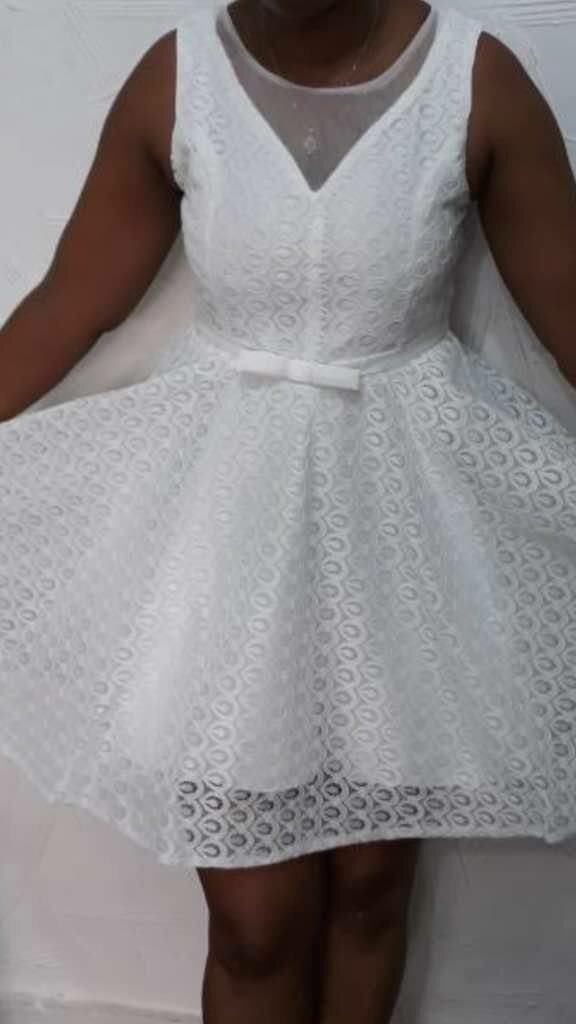 Robe a mi-genou
