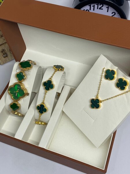 Jewelry set