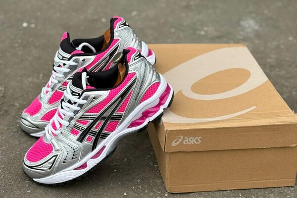 Asics Sneakers Roses Femme