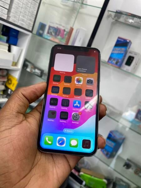 iPhone XS 64GB 