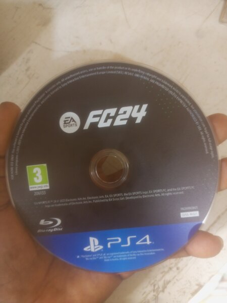 CD FC 24