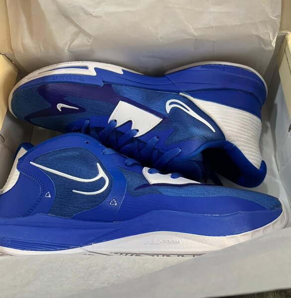 Kyrie Low 5