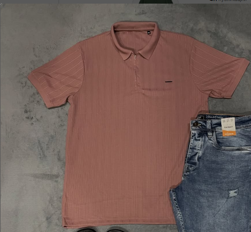 pink t-shirt