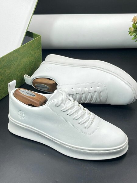 Dress shoes