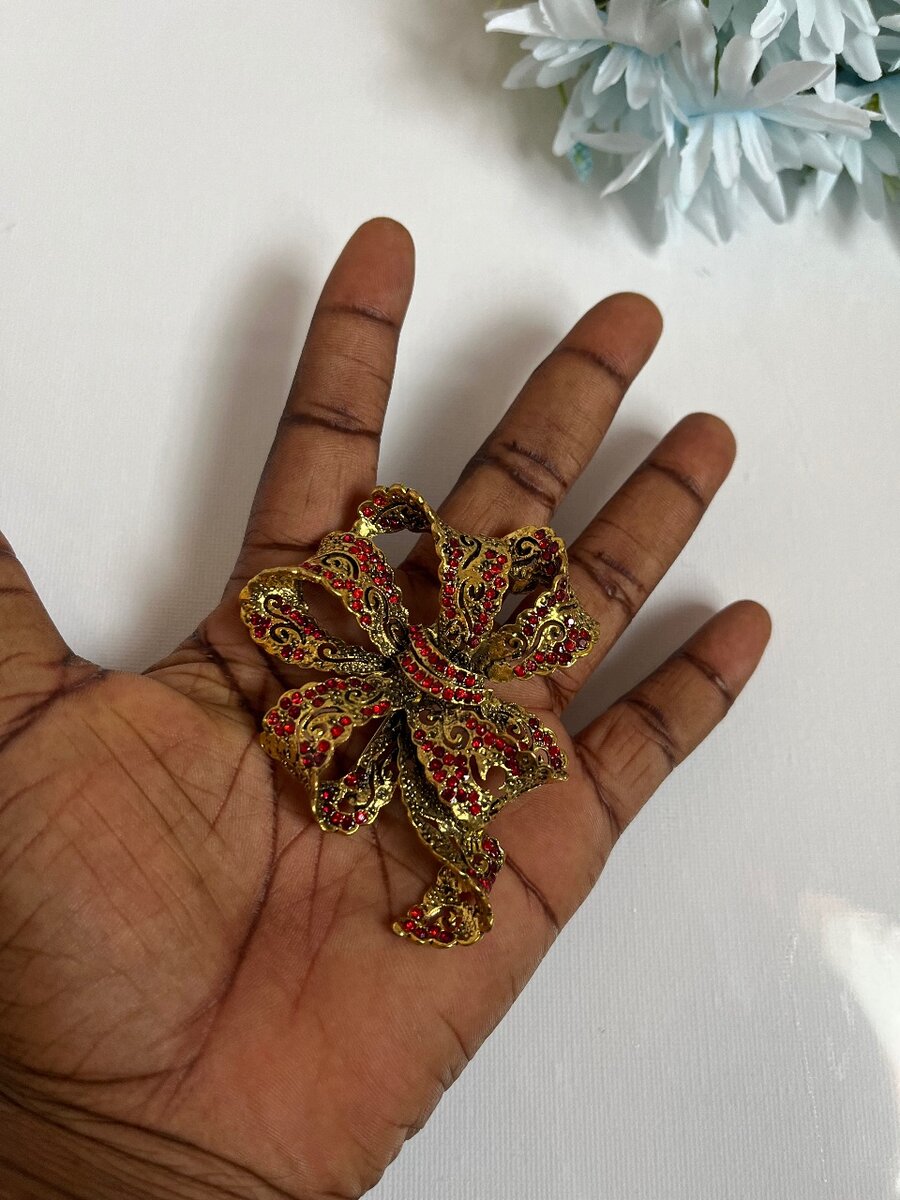 Brooch