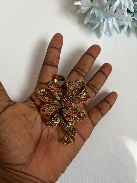 Brooch