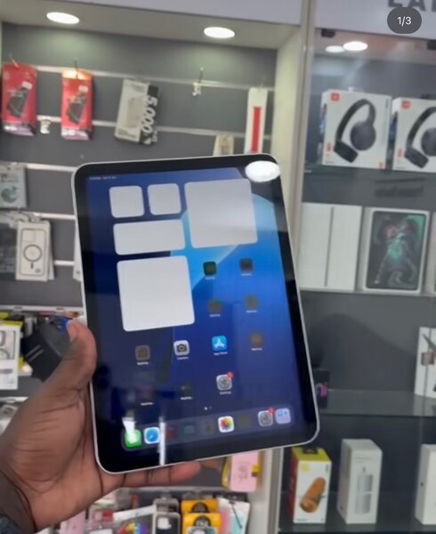 iPad Air 10th gen