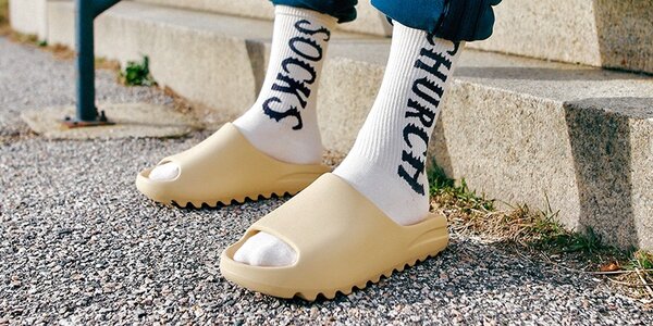 KANYE WEST YEEZY SLIDES