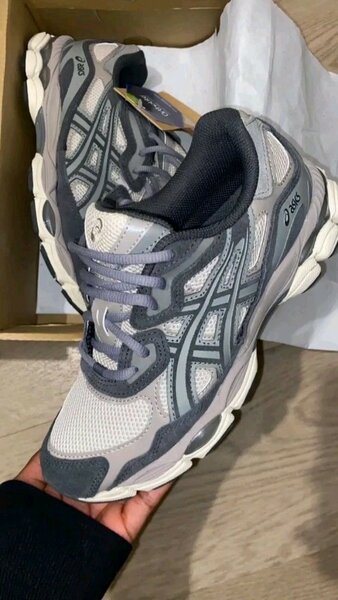 ASICS CLASSIC