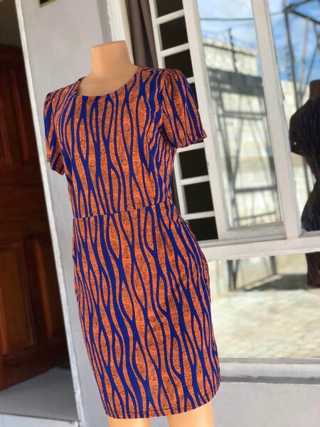 orange dress