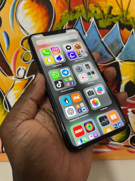 iPhone 11 Pro Max 64gb sans id