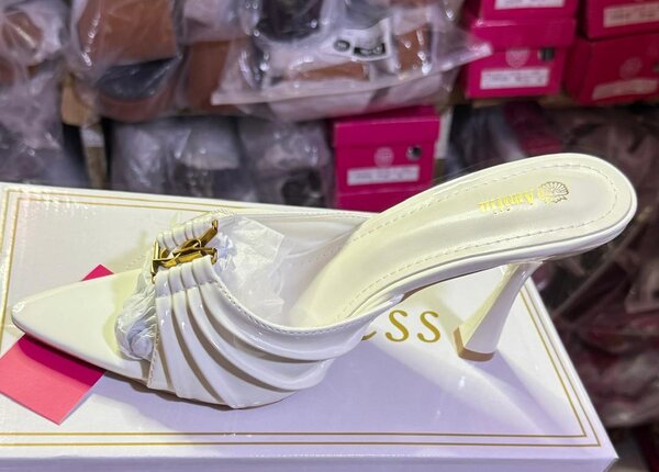 Sandales à talon élégantes