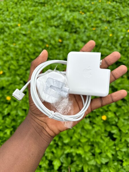 MacBook MagSafe 2
