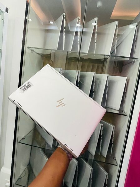 Hp elite book 1030 G6