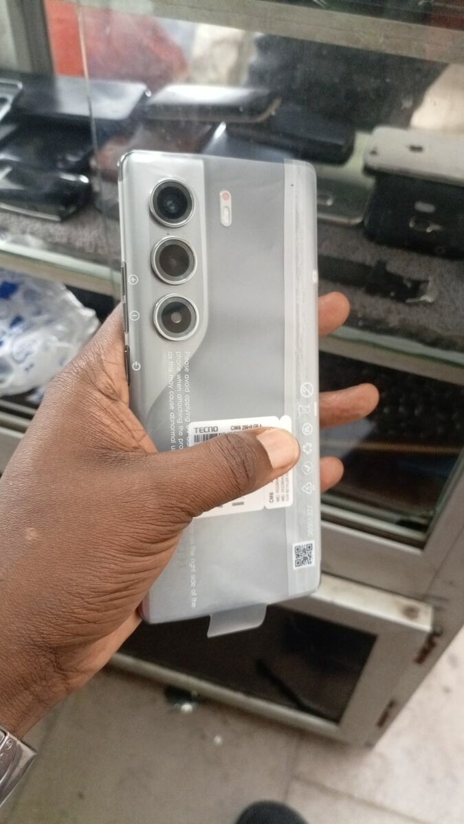 Tecno Camon 40 Pro