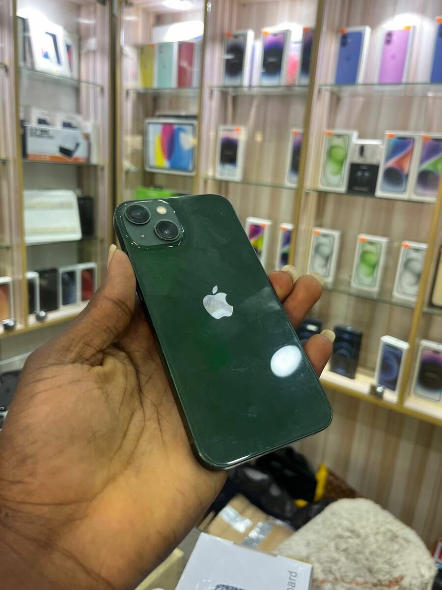 iPhone 13