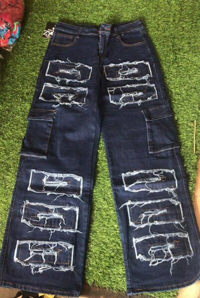 Ladies side pocket jeans