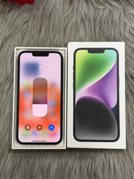 iPhone 14 Simple