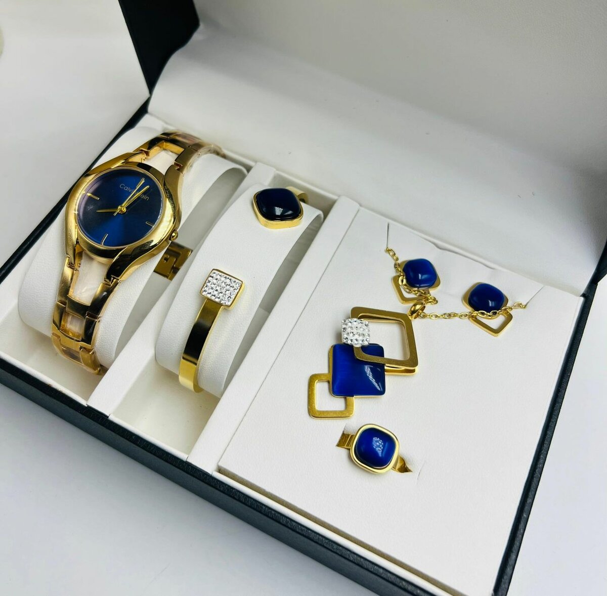 Ensemble montre
