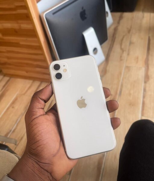iPhone 11