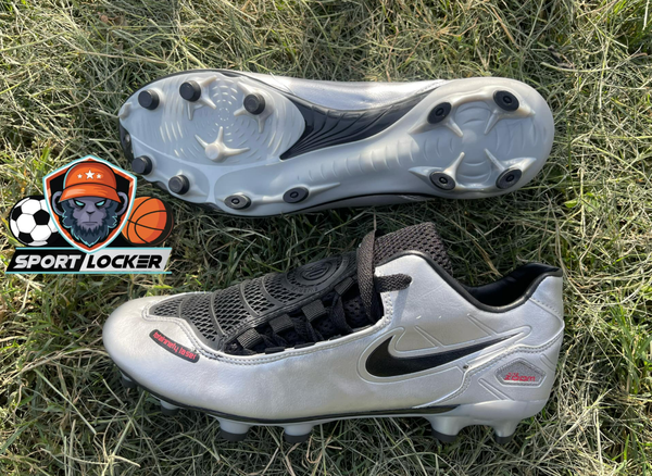  SOCCER CLEATS 