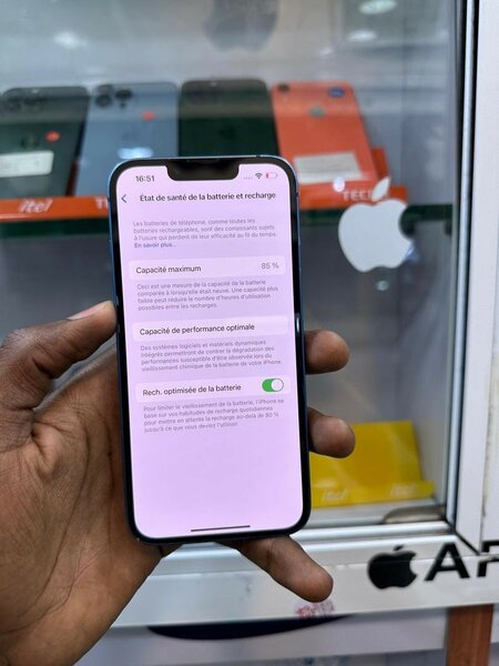 iPhone 13 simple
