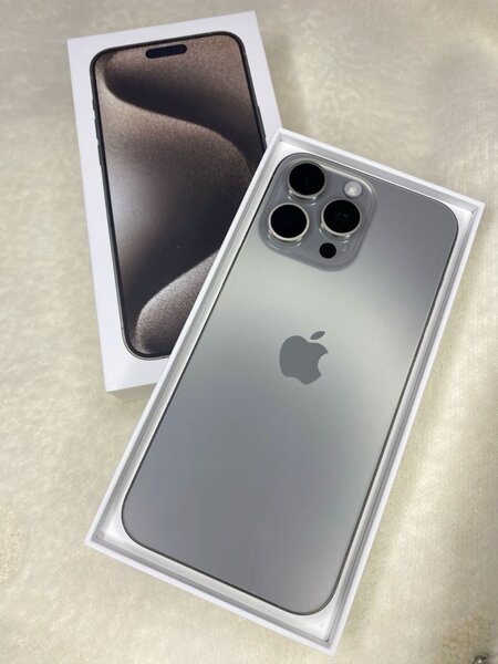 iPhone 15 Pro Max 512 gig Battery 100% physical sim factory