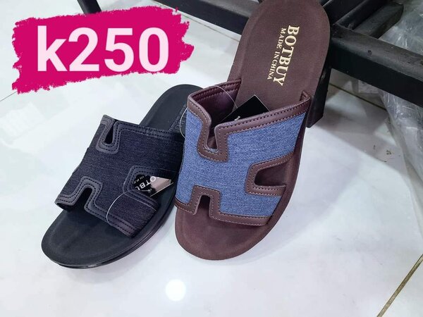 Slipper for adults 