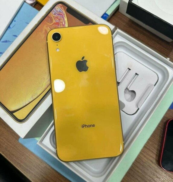 iPhone jaune, xr