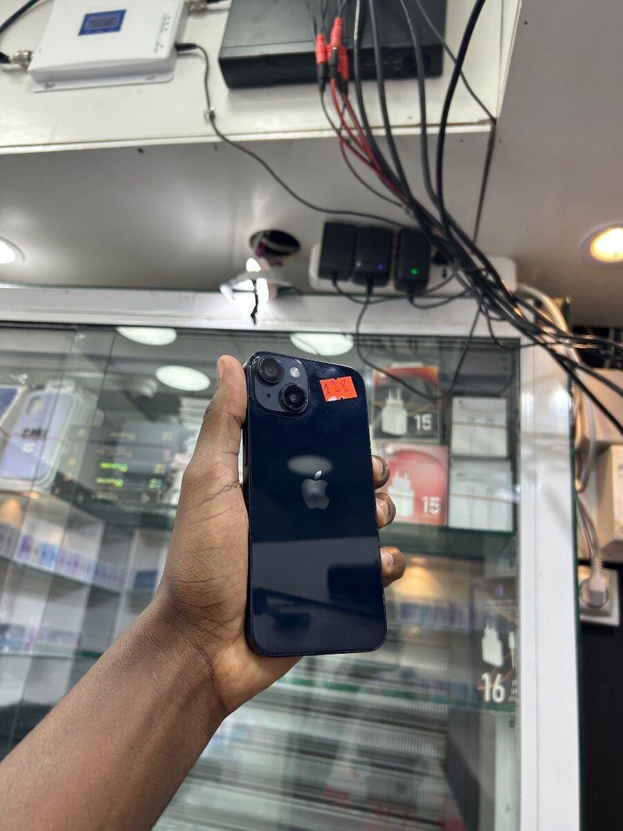 iPhone 14 simple
