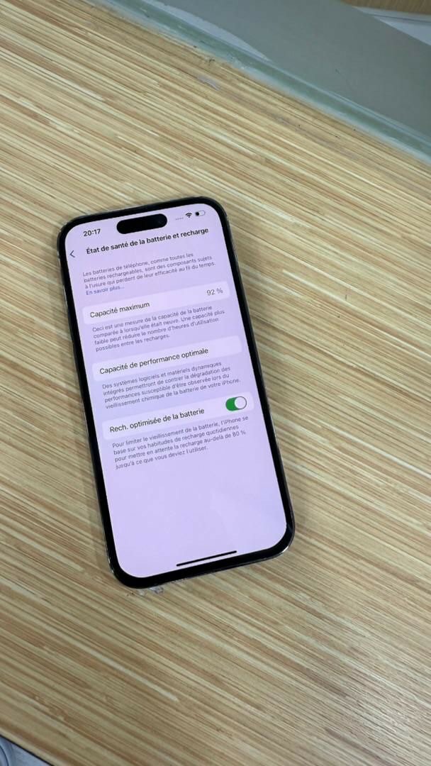 iphone 14 pro 256 Go - élégant