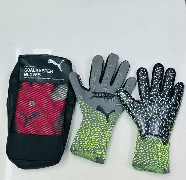 Goal keeper gloves