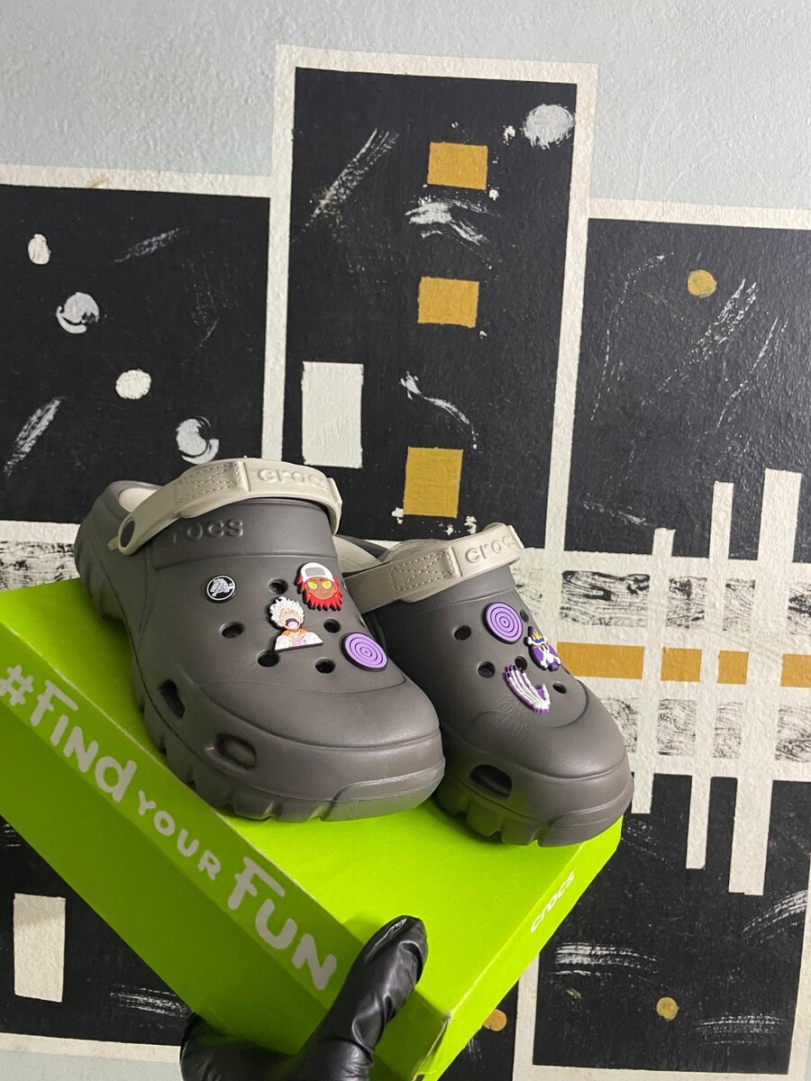 Crocs