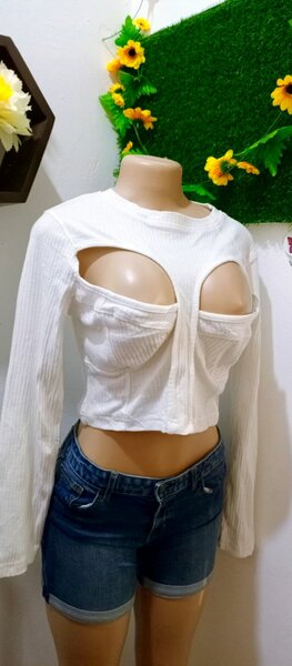 Crop tops