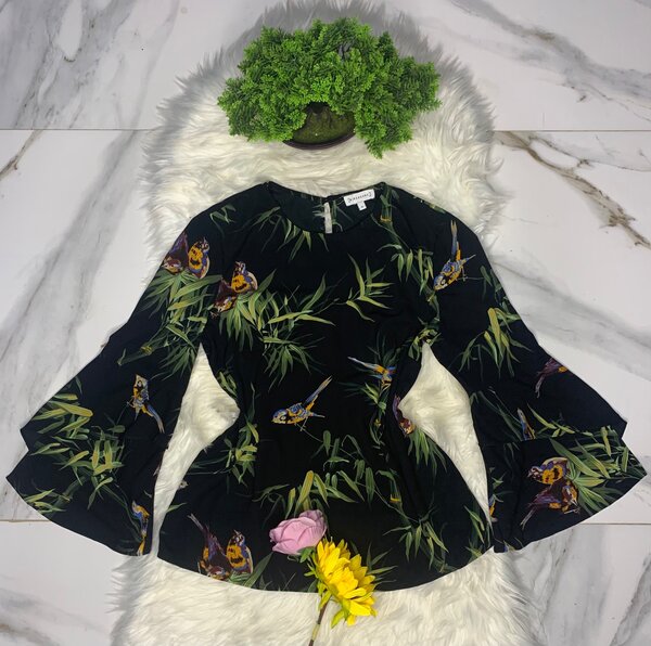 Lovely and neat top