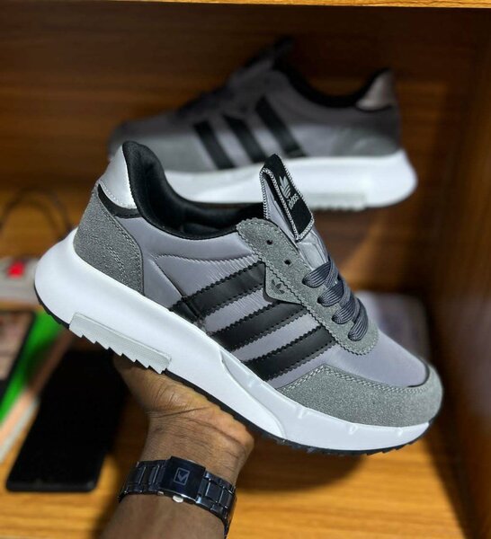 ADIDAS RETROPY F2