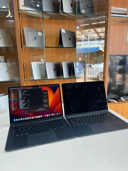 *2022 MACBOOK AIR*