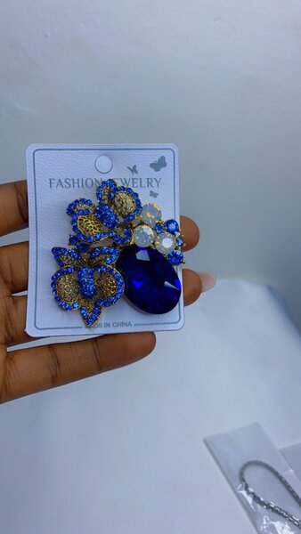 Statement brooch
