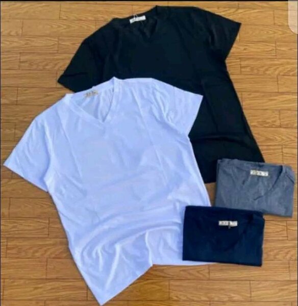 V-NECK T-SHIRT