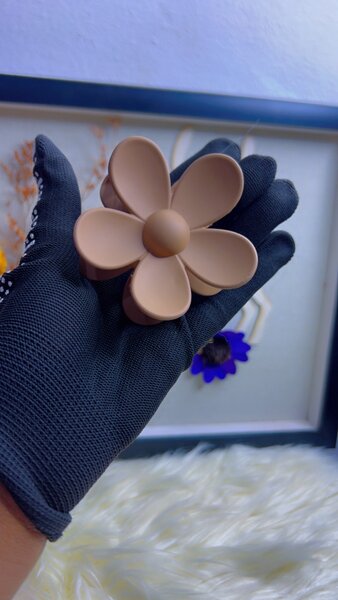Flower Claw Clip