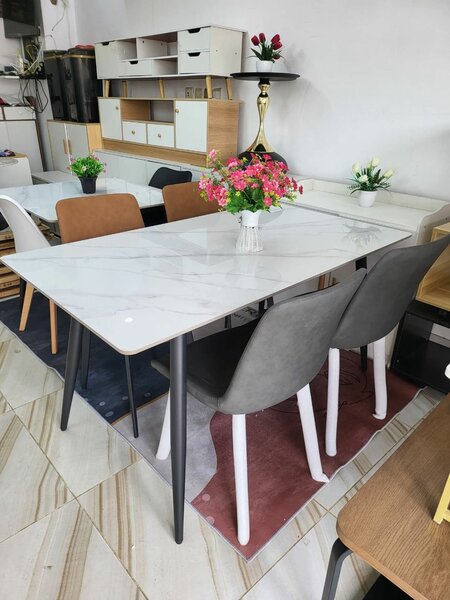 Table de salle à manger